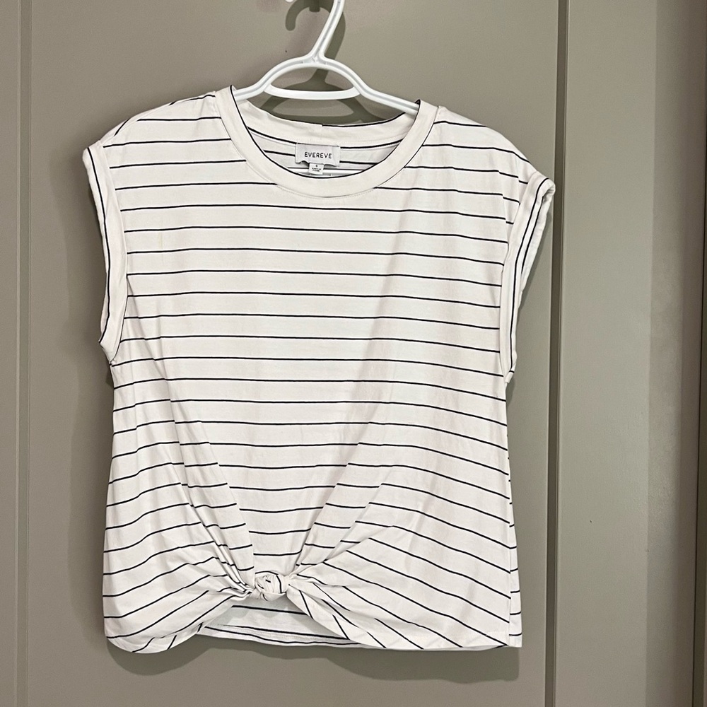 Evereve Women’s Shirt with Tie Front and Relaxed Style